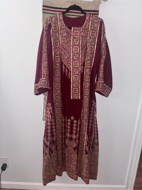 Palestinian Tatreez Thob with Matching Belt
